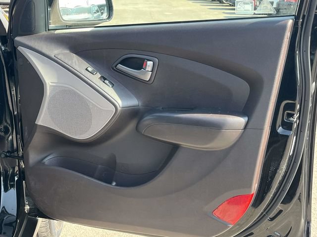 Used 2015 Hyundai Tucson GLS w/ Option Group 02 FWD image 24