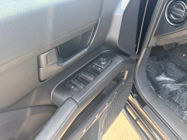 Used 2025 Toyota 4Runner SR5 AWD/4WD image 11