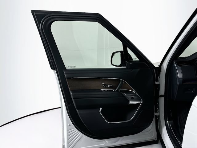 New 2025 Land Rover Range Rover Long Wheelbase SE AWD/4WD image 11