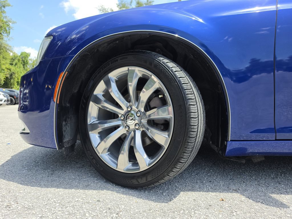 Certified 2019 Chrysler 300 Touring w/ Chrome Appearance Package RWD image 30