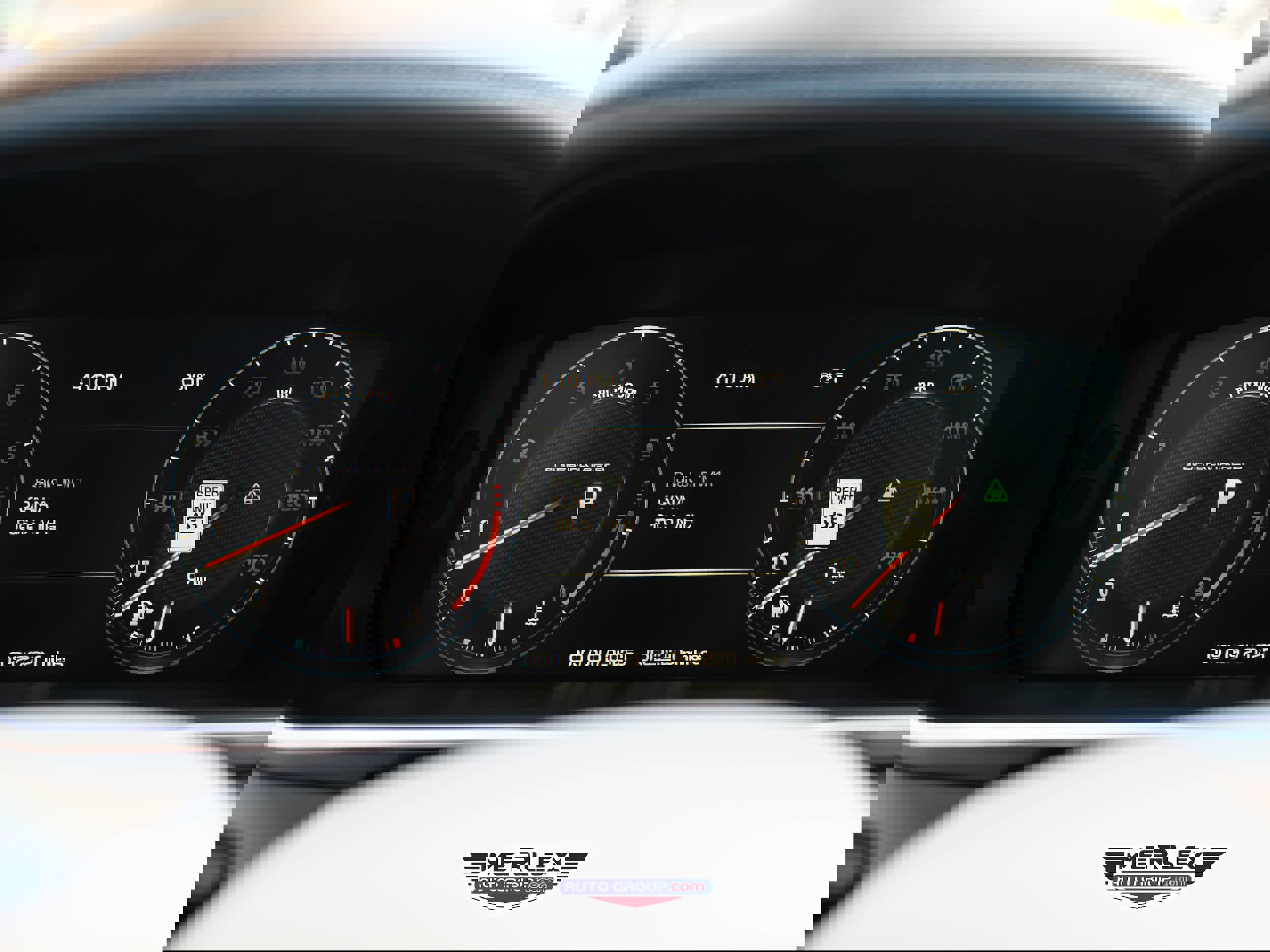 Used 2016 Land Rover Range Rover Holland & Holland image 32