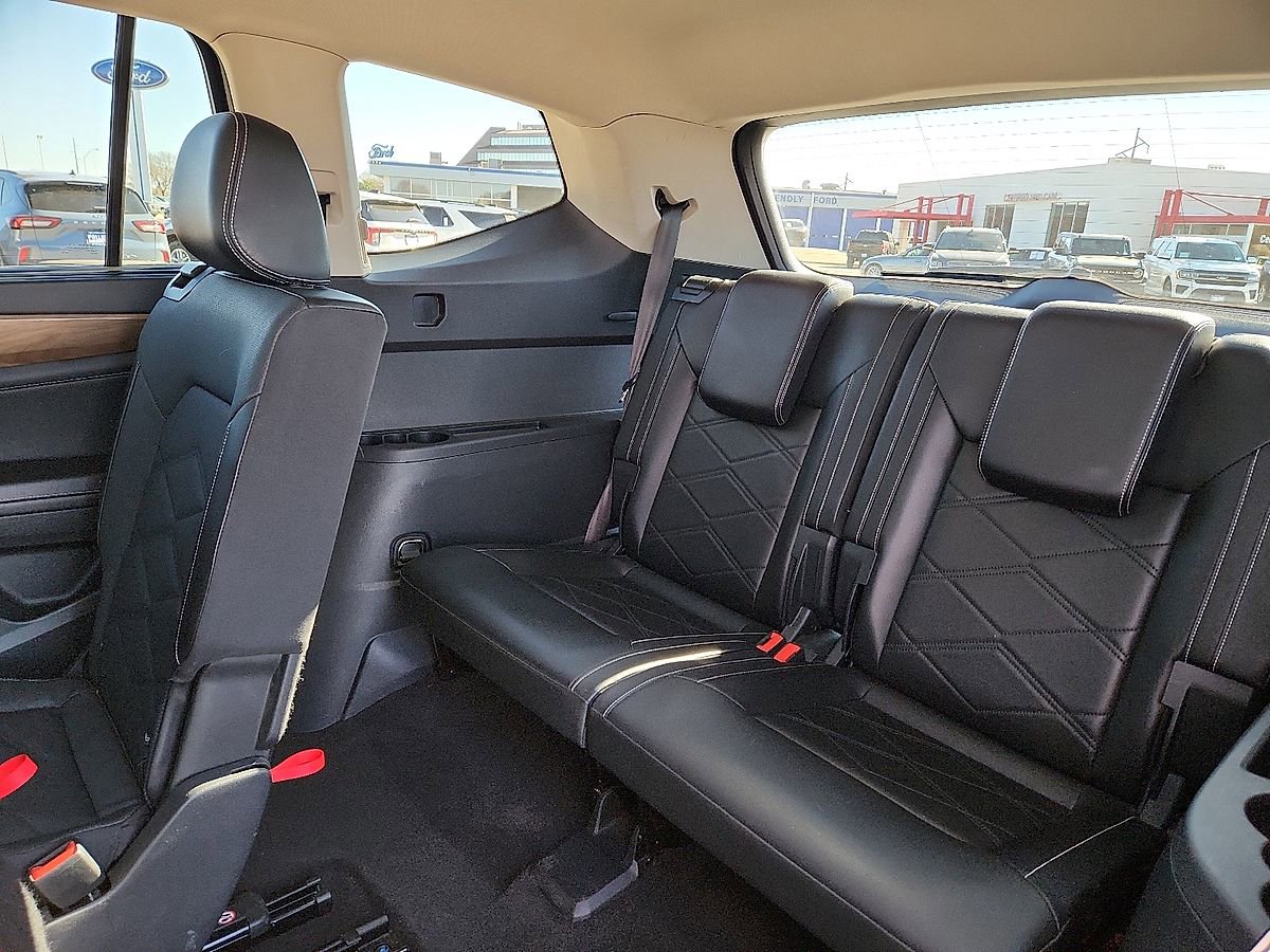 Used 2024 Volkswagen Atlas SE AWD/4WD image 5
