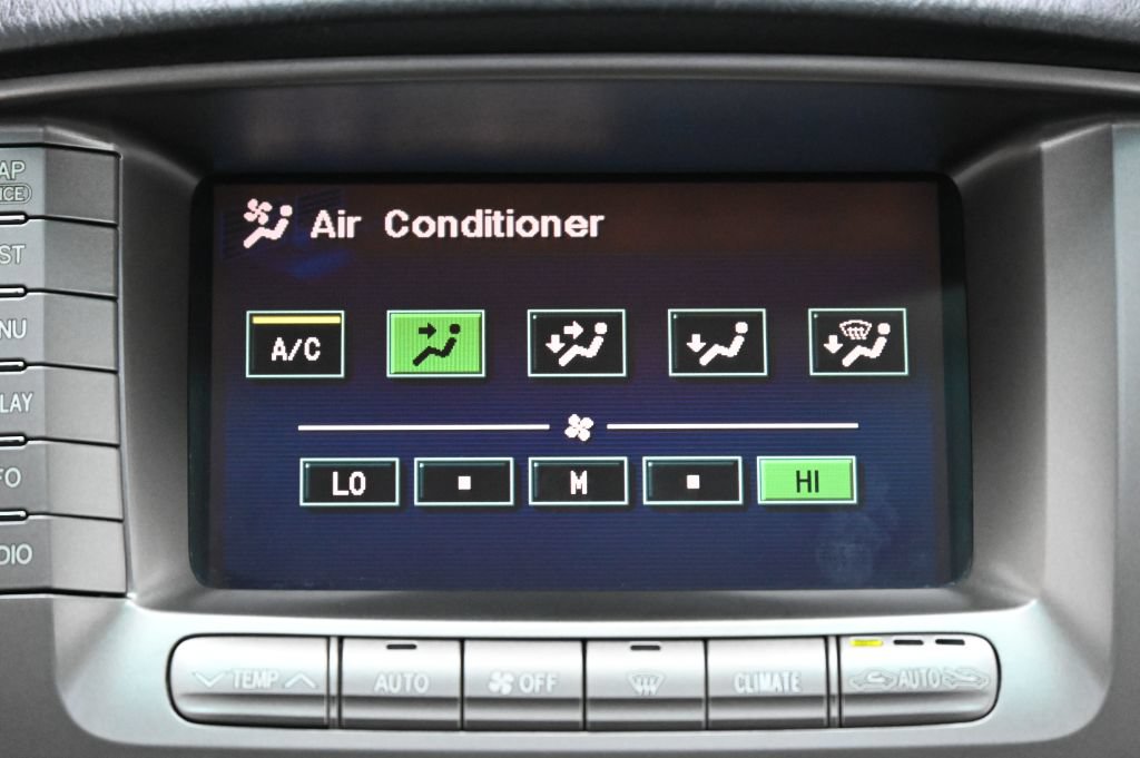 Used 2006 Lexus LX 470 4WD image 34