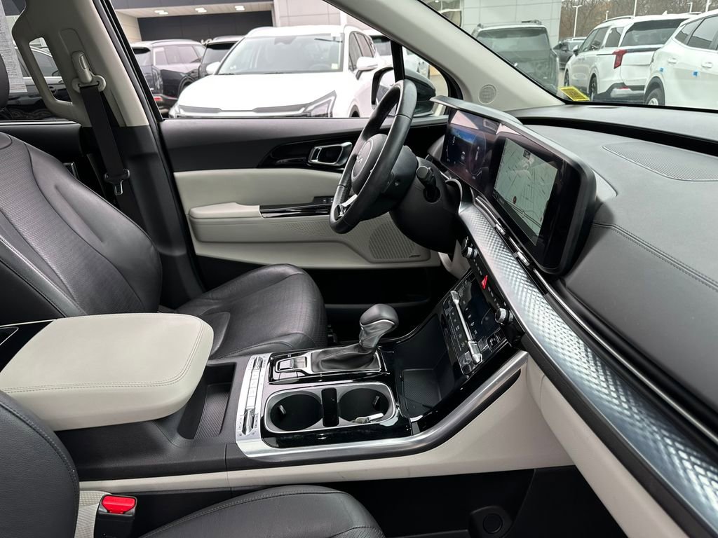 Used 2024 Kia Carnival SX Prestige FWD image 27