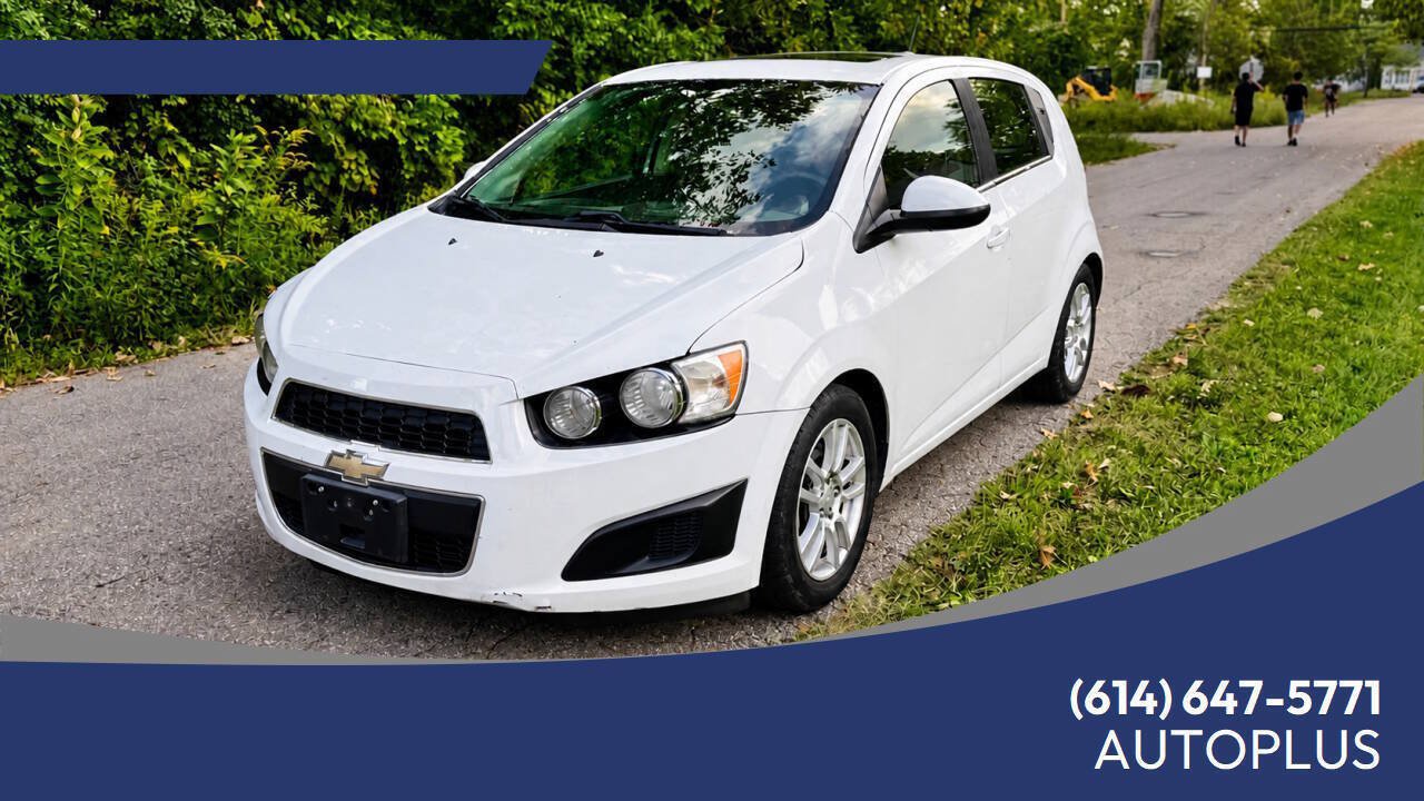 Used 2015 Chevrolet Sonic LT w/ Fun and Sun Package FWD image 1
