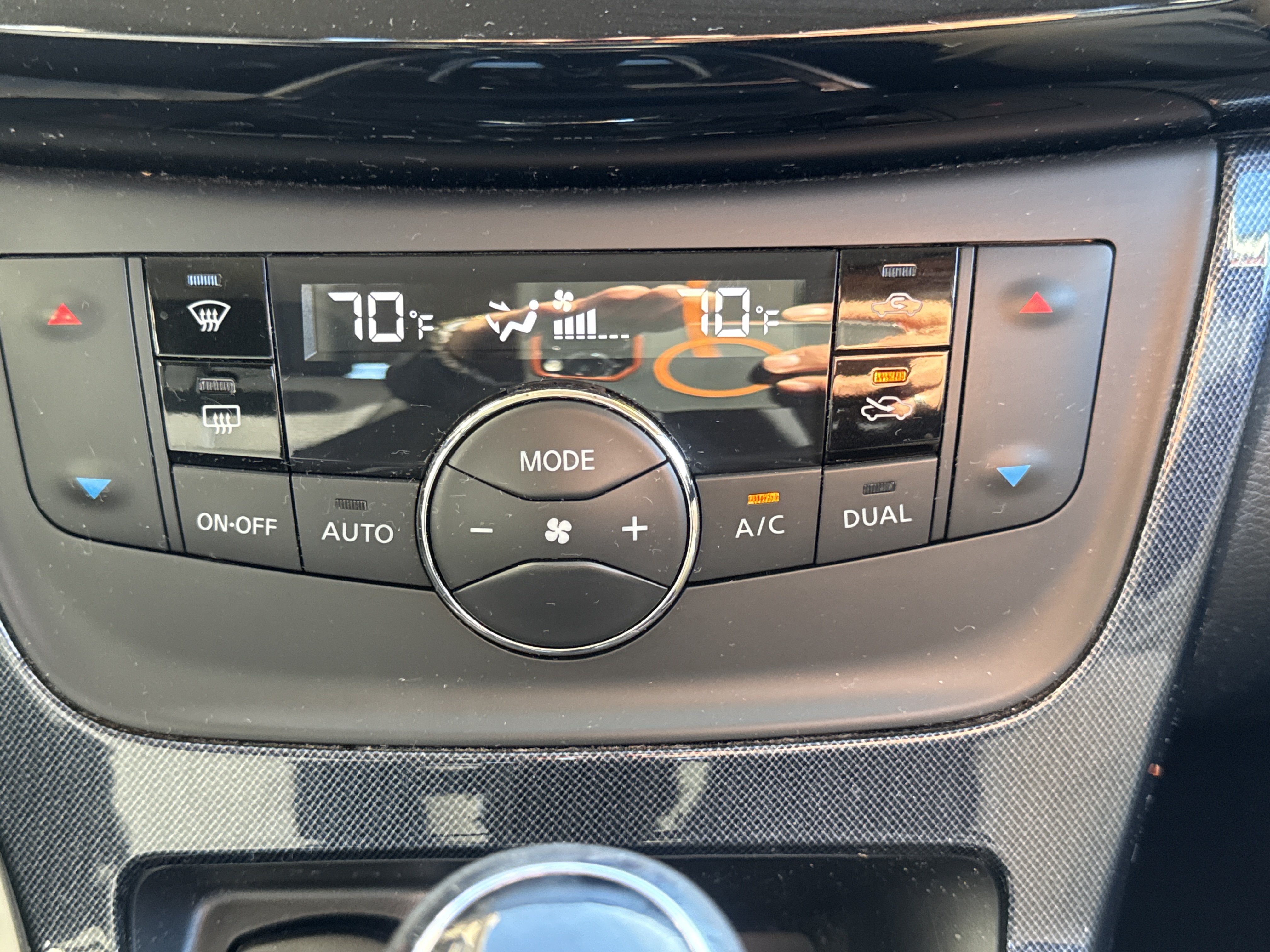 Used 2018 Nissan Sentra SR w/ SR Midnight Edition Package FWD image 15