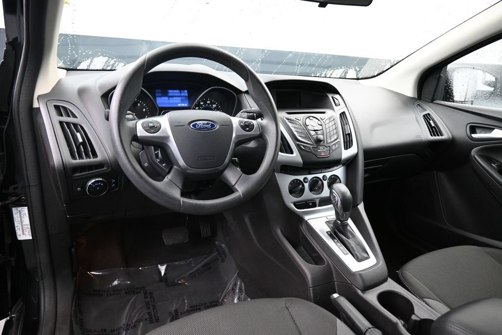 Used 2014 Ford Focus SE FWD image 11