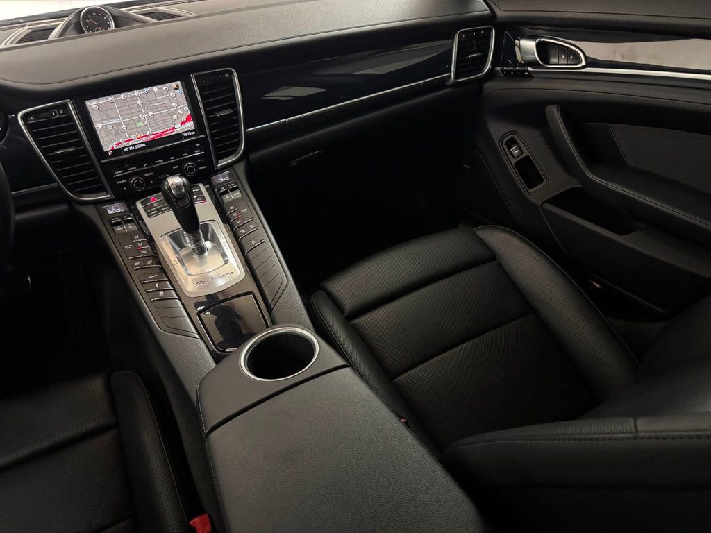 Used 2016 Porsche Panamera Edition image 44