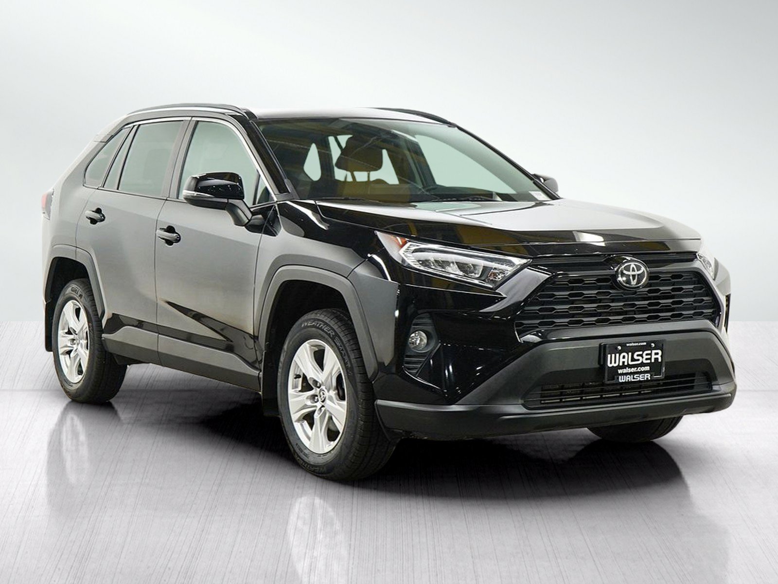 Used 2021 Toyota RAV4 XLE w/ Convenience Package AWD/4WD image 7