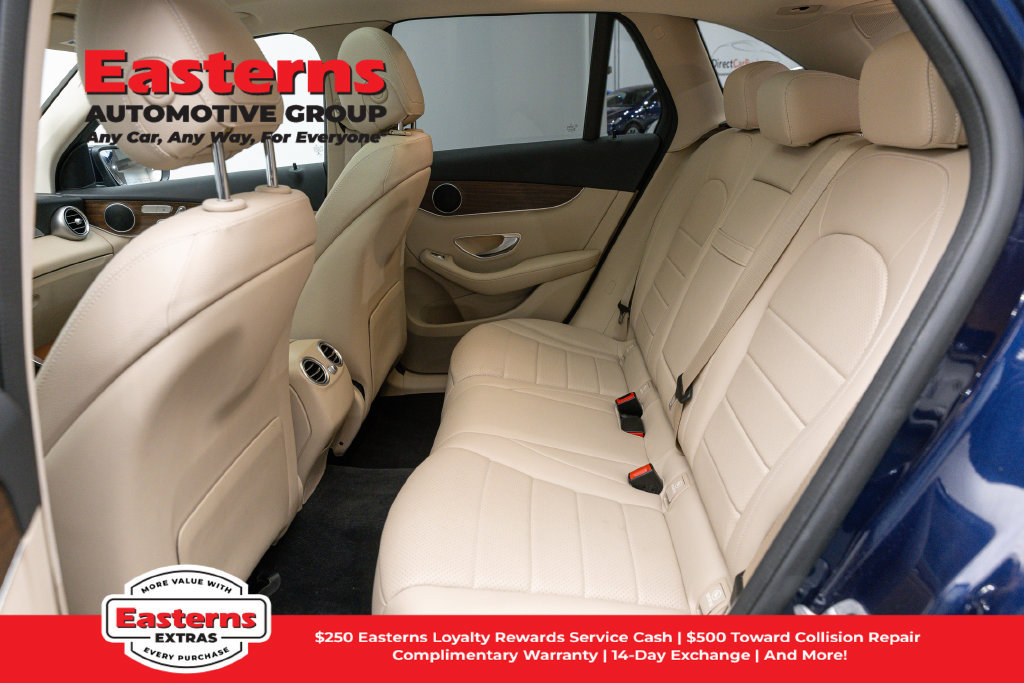 Used 2021 Mercedes-Benz GLC 300 4MATIC image 24