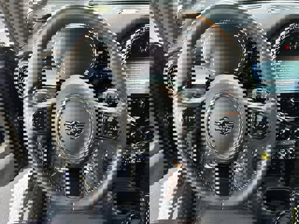 Used 2023 MINI Cooper SE image 13