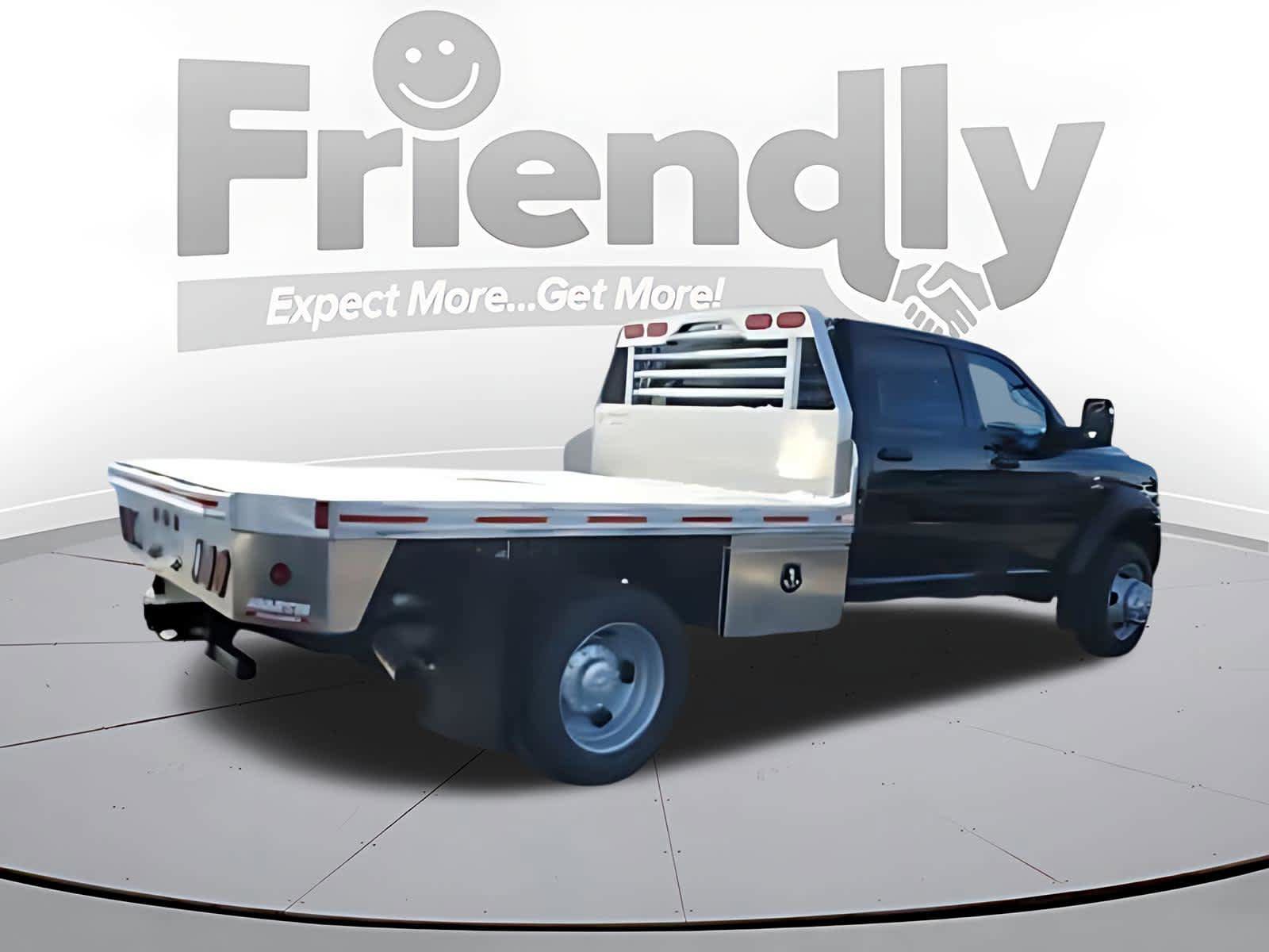Used 2024 RAM 5500 Tradesman w/ Chrome Appearance Group image 7