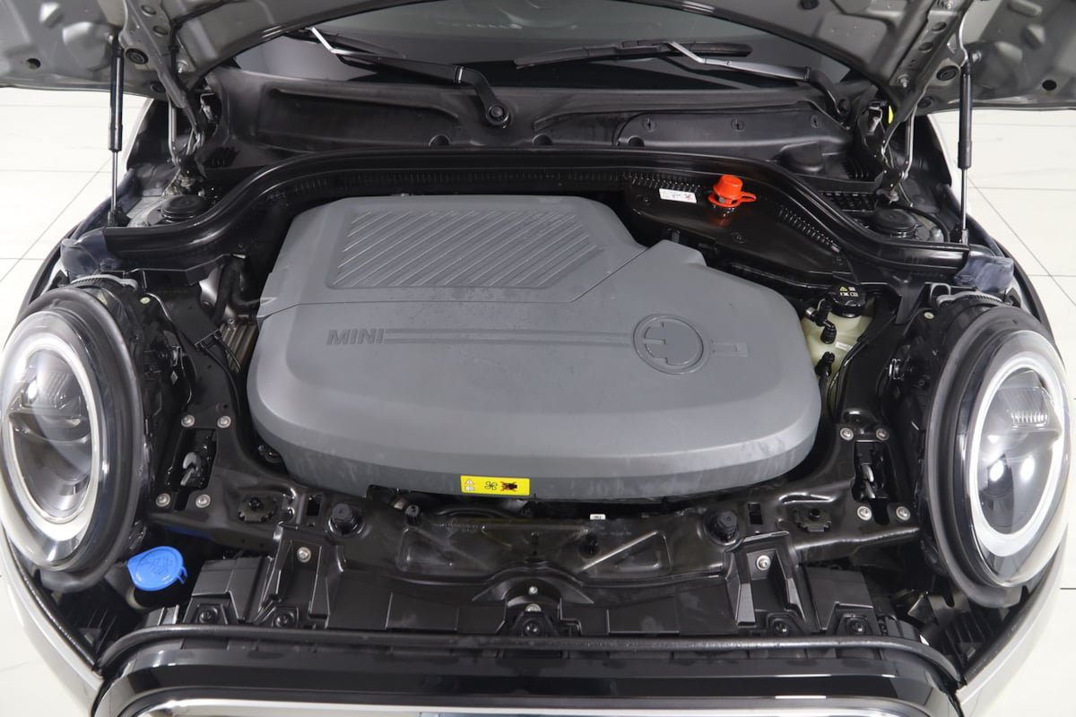 Used 2024 MINI Cooper SE FWD image 50