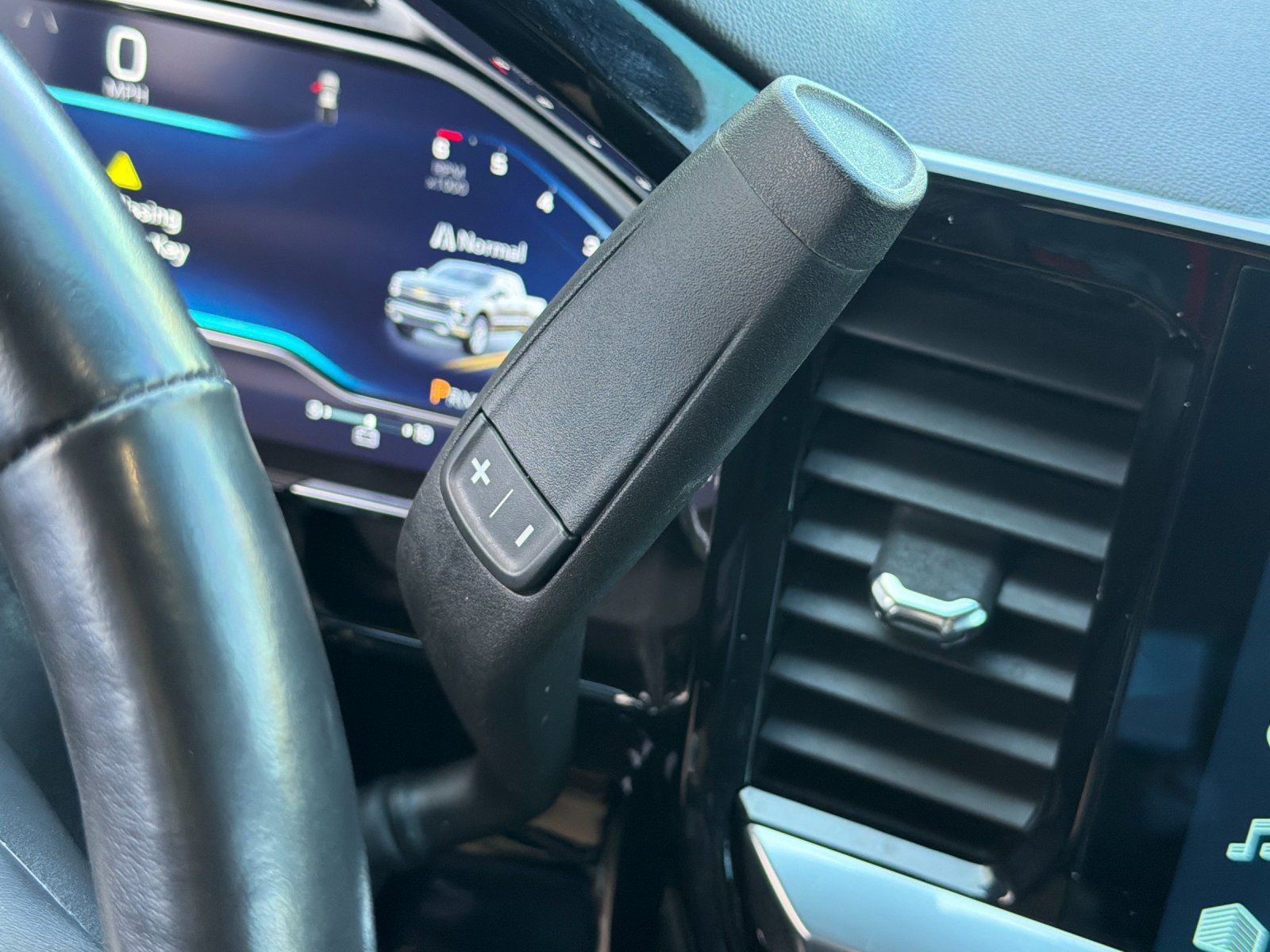 Used 2023 Chevrolet Silverado 1500 RST AWD/4WD image 24