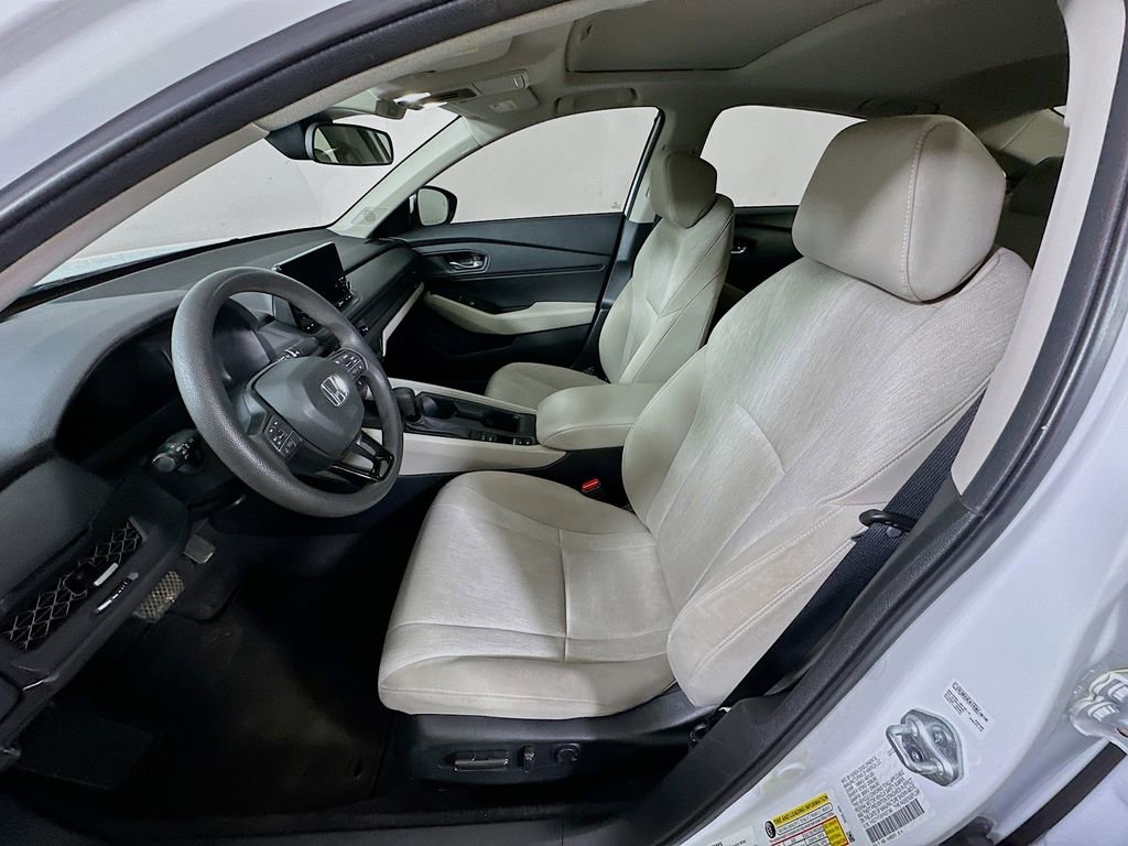 Used 2023 Honda Accord EX image 15