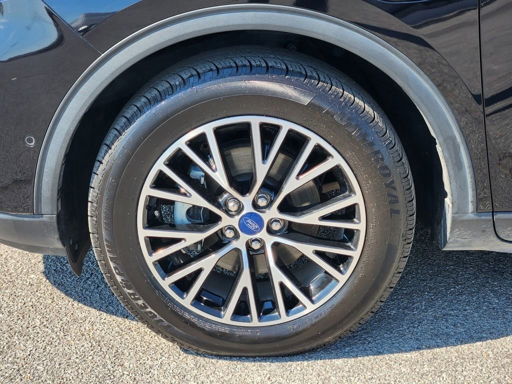 Used 2022 Ford Escape Titanium w/ Titanium Premium Package image 13