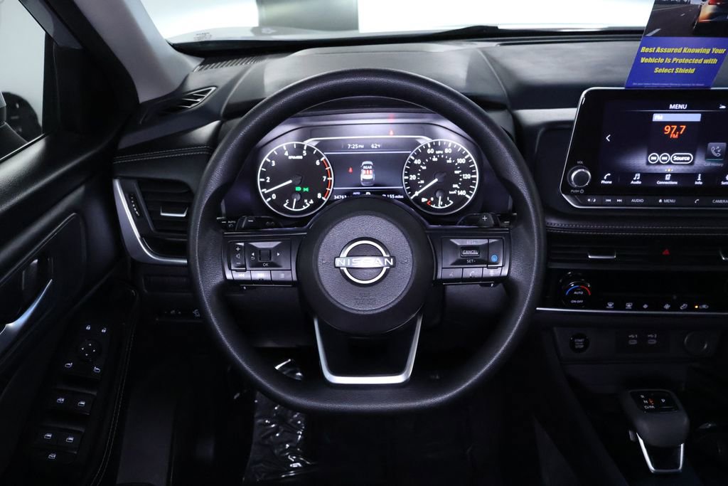 Used 2024 Nissan Rogue SV image 18