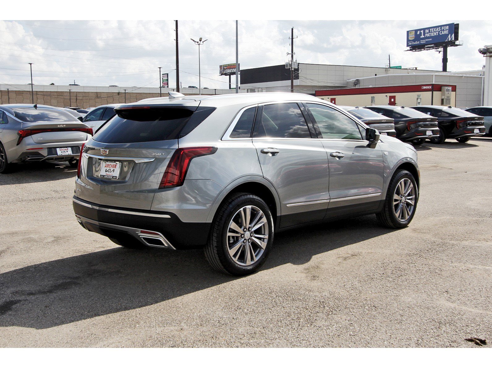 Used 2025 Cadillac XT5 Premium Luxury w/ LPO, Floor Liner Package image 7
