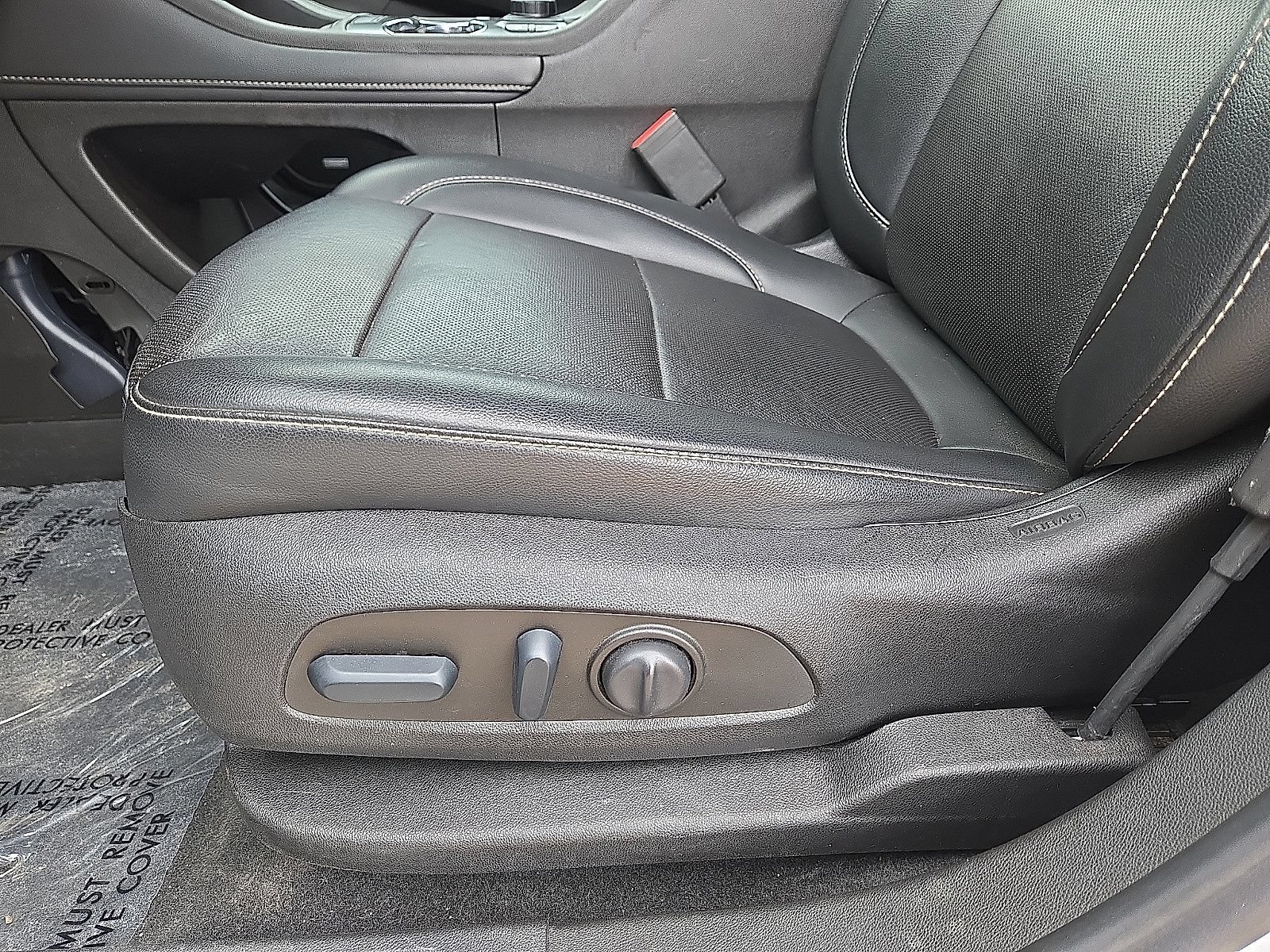 Used 2023 GMC Acadia SLT AWD/4WD image 25