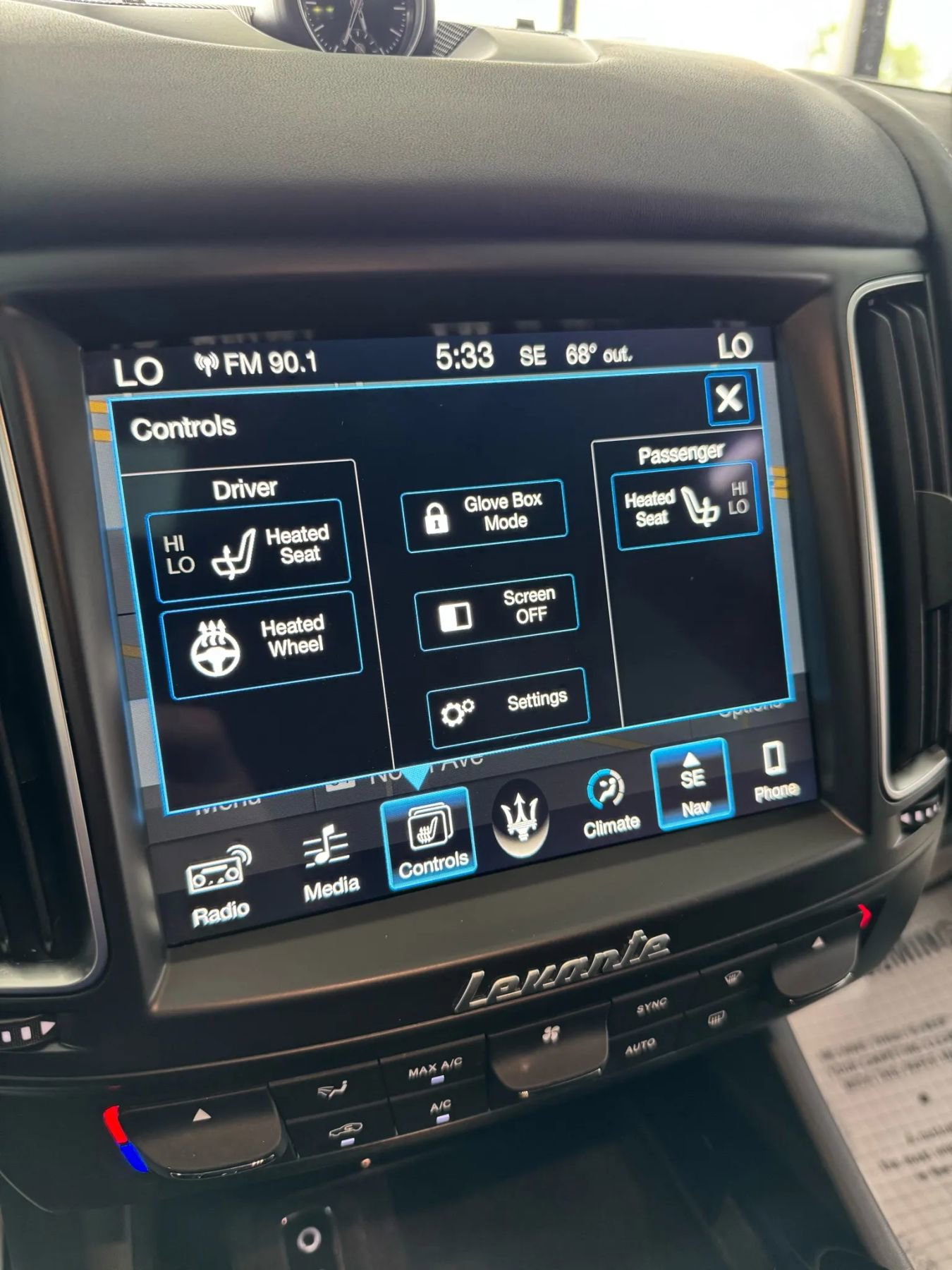 Used 2017 Maserati Levante w/ Sport Package image 33