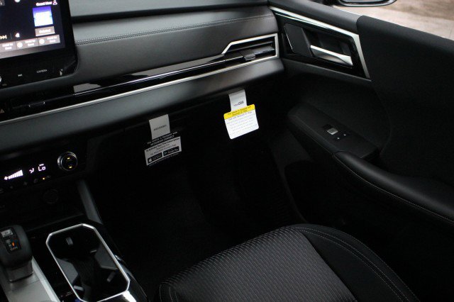 New 2026 Mitsubishi Outlander ES image 22