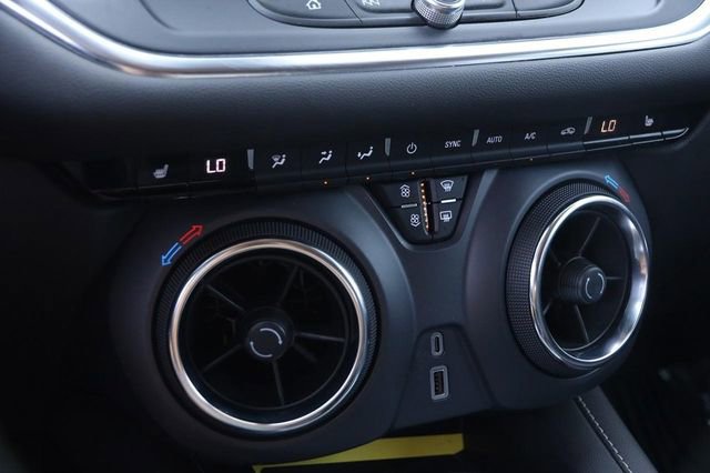 Used 2025 Chevrolet Blazer LT AWD/4WD image 17