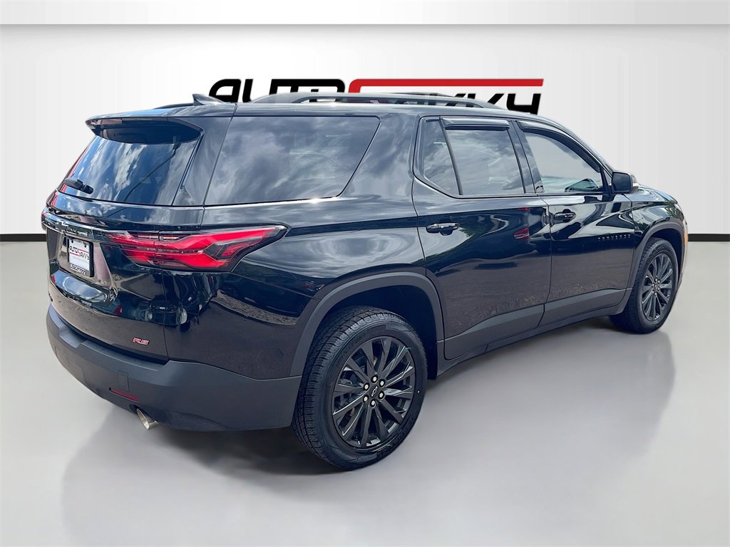 Used 2023 Chevrolet Traverse RS image 7