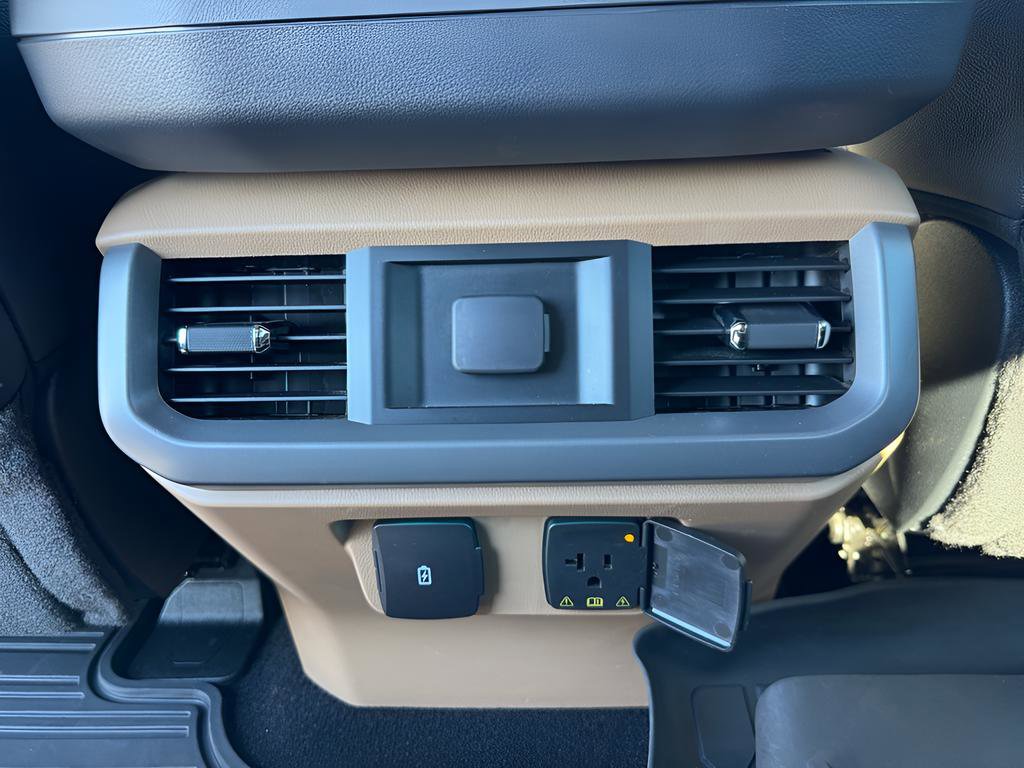 Used 2022 Ford F150 Lariat w/ Max Trailer Tow Package image 20