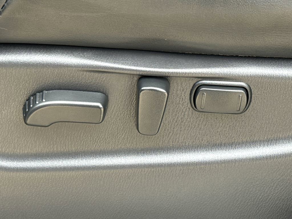 Used 2020 Nissan Armada Platinum w/ Captain's Chairs Package image 24