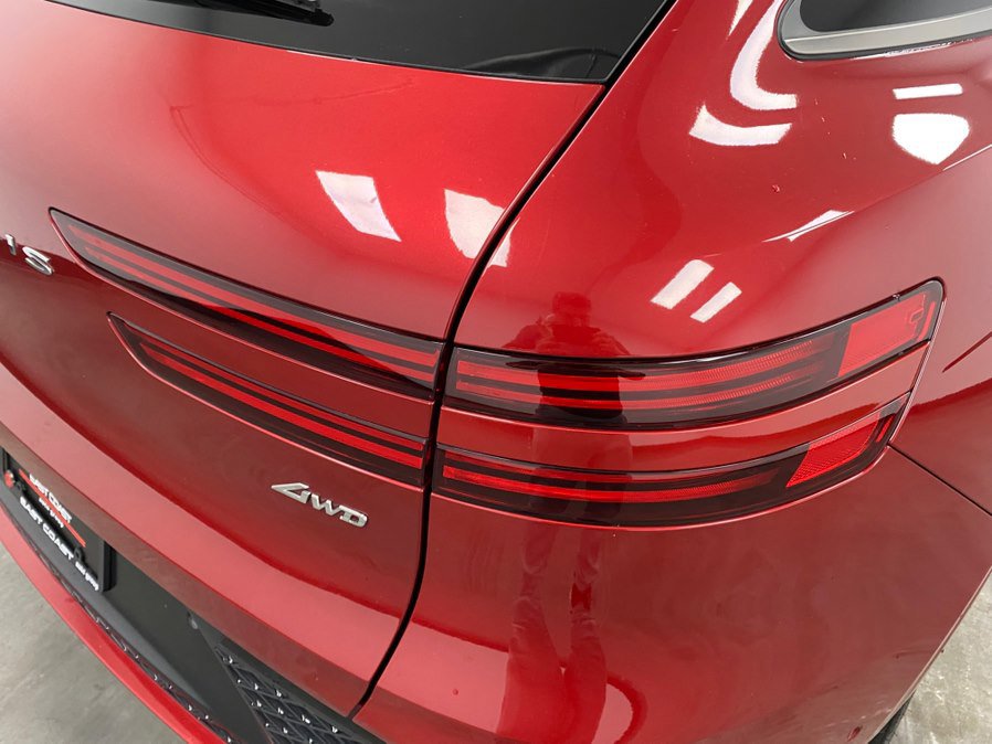 Used 2023 Genesis GV70 2.5T w/ Sport Prestige Package image 14