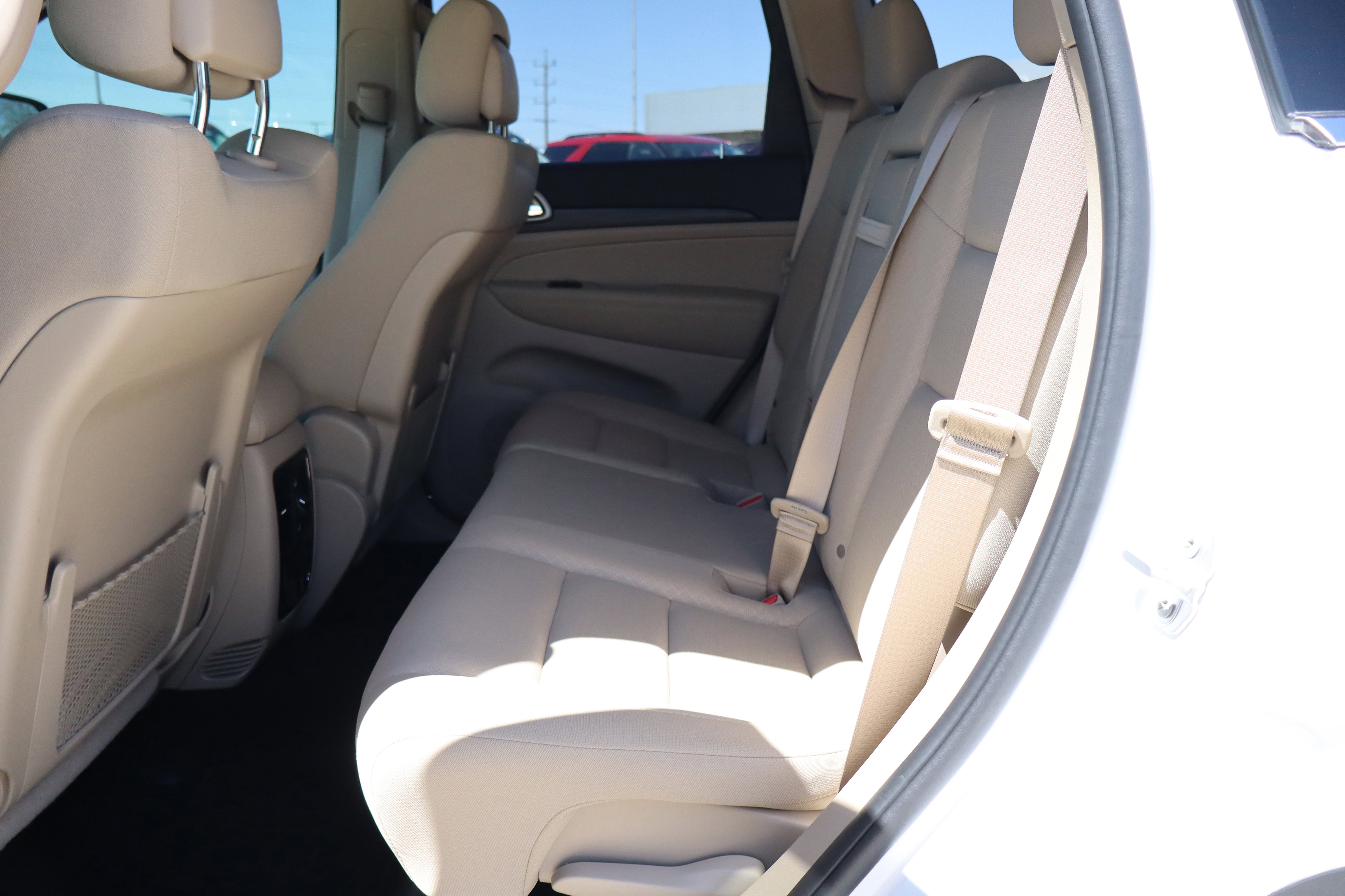 Used 2021 Jeep Grand Cherokee Laredo w/ Security & Convenience Group image 10