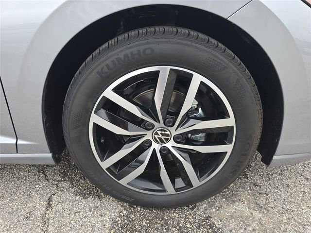 New 2025 Volkswagen Jetta SE image 7