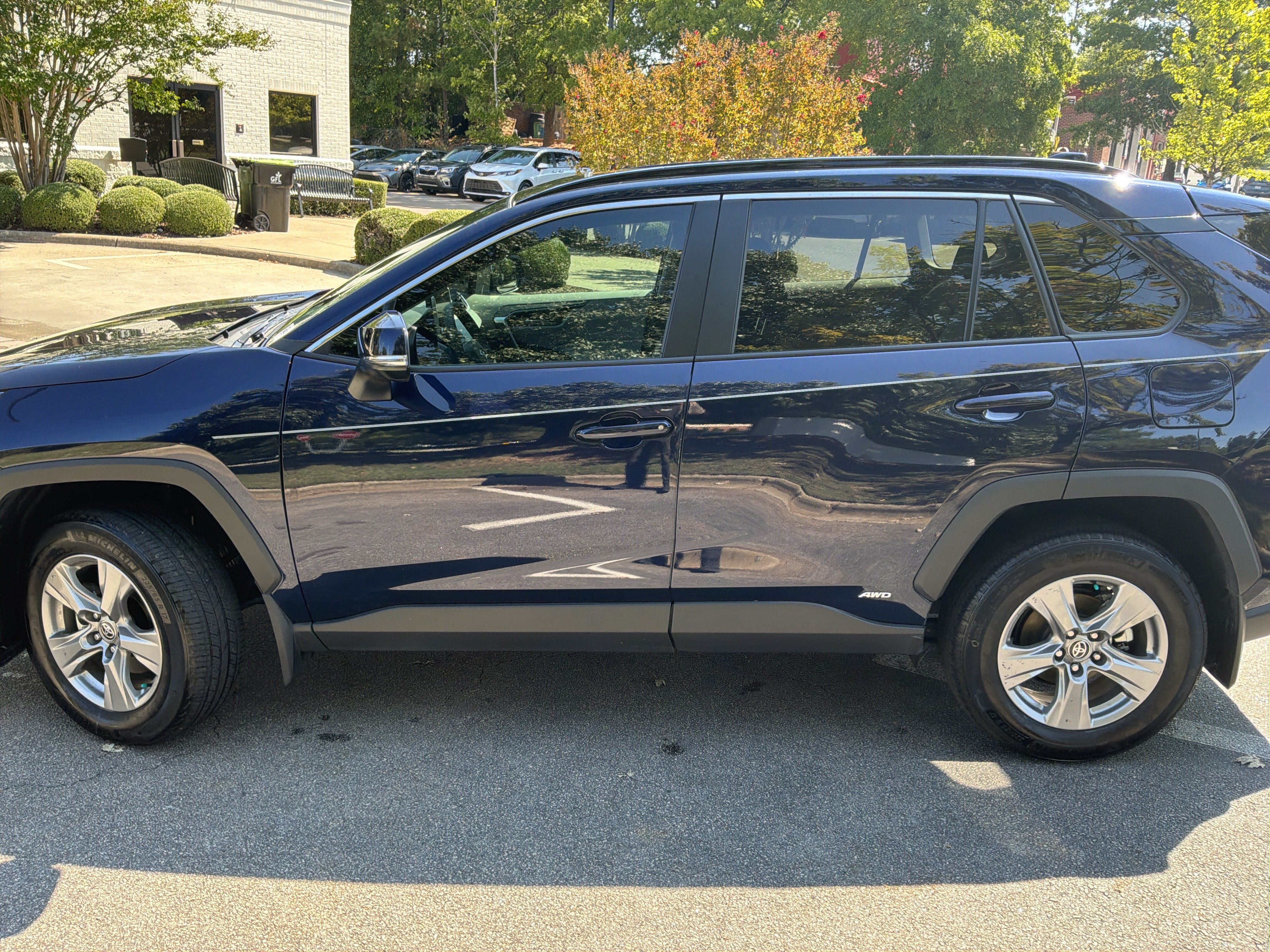 Used 2024 Toyota RAV4 XLE w/ Convenience Package AWD/4WD image 7