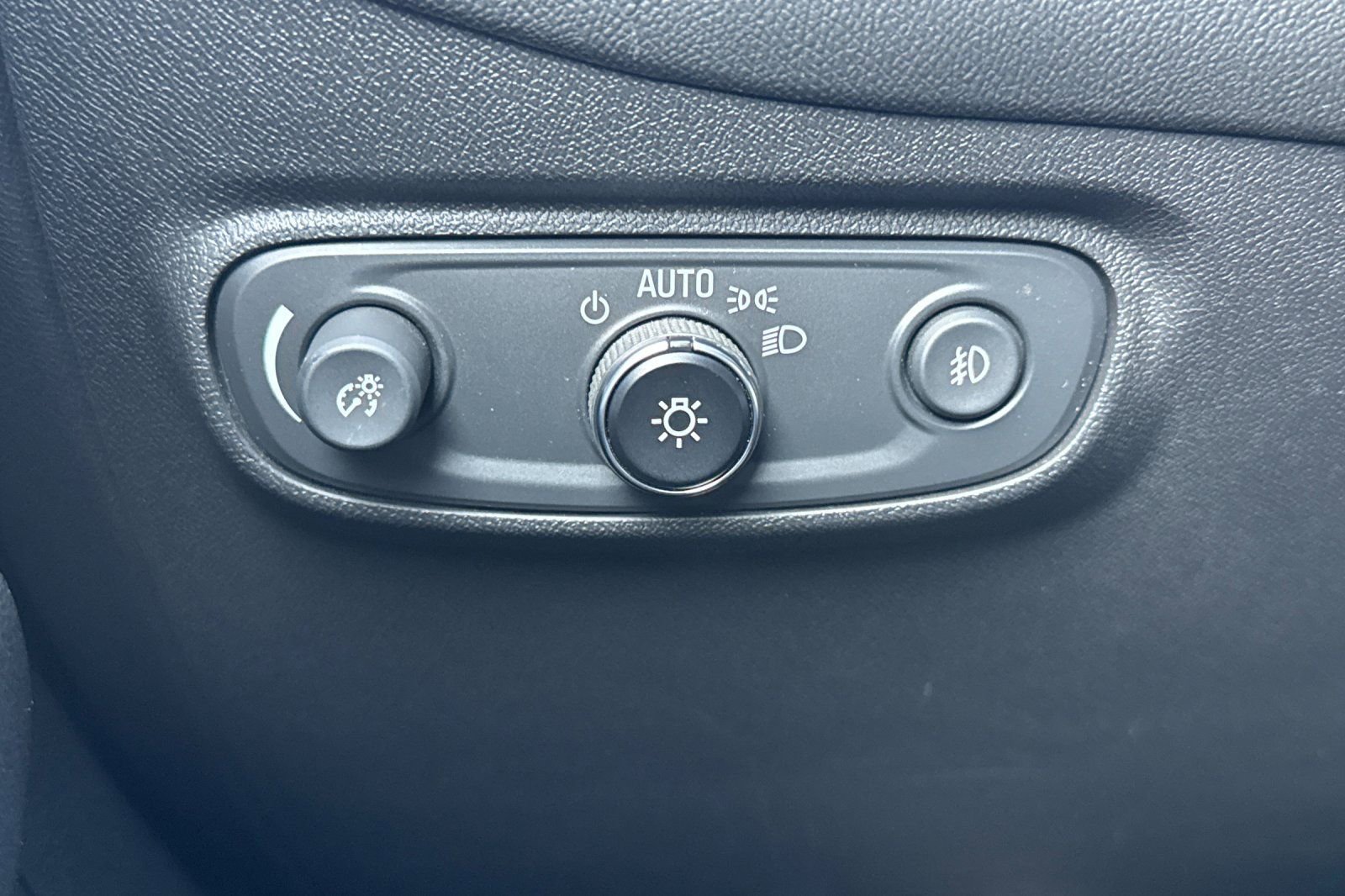 Certified 2021 Chevrolet Equinox LT w/ Driver Convenience Package image 30