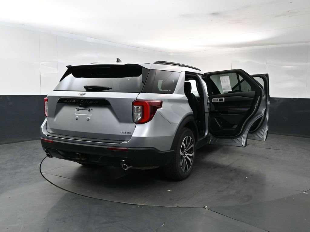 Used 2023 Ford Explorer ST-Line w/ Class IV Trailer Tow Package AWD/4WD image 29