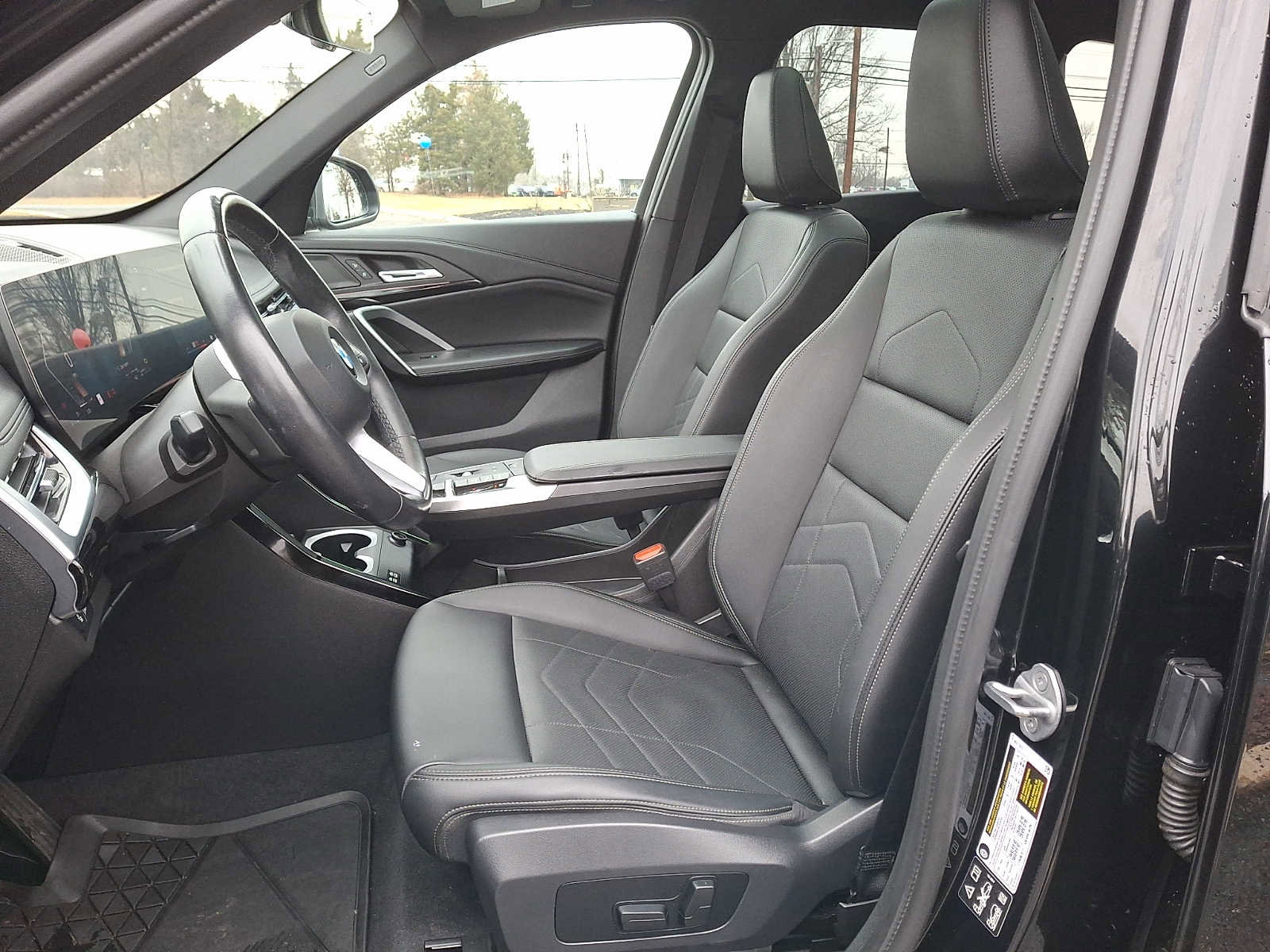 Used 2025 BMW X1 xDrive28i w/ Convenience Package image 10