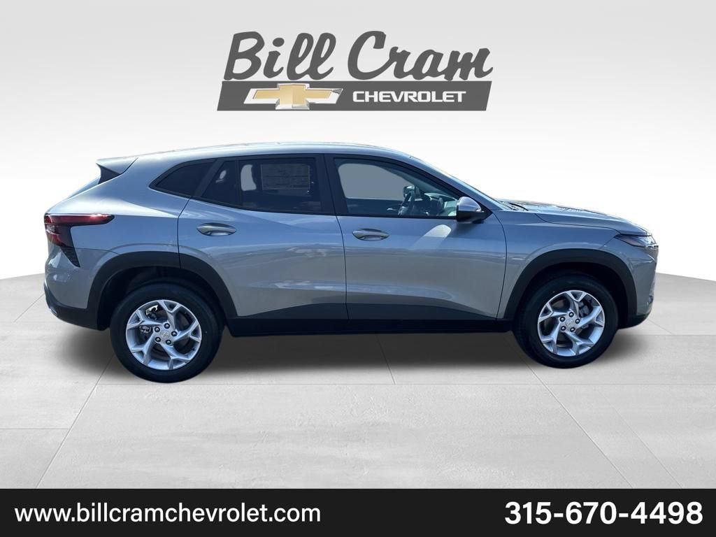 New 2026 Chevrolet Trax LS w/ LS Convenience Package FWD image 32