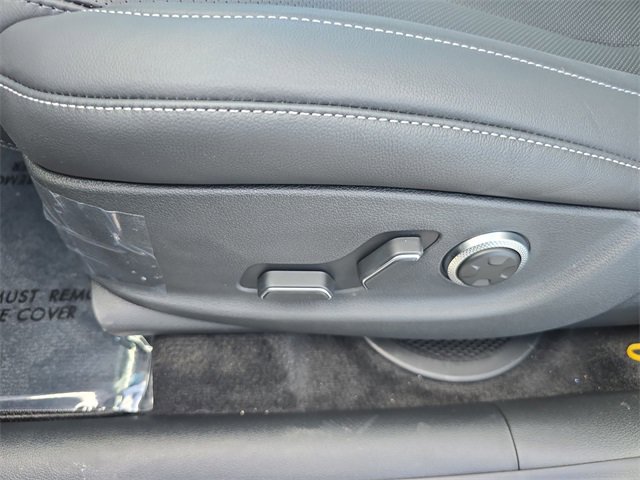 Used 2025 Genesis GV80 2.5T Advanced image 12