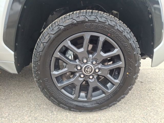 Used 2023 Toyota Tundra Platinum image 36