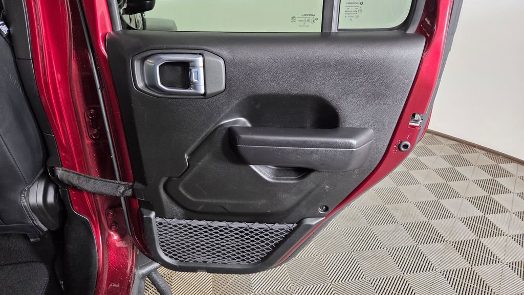 Used 2021 Jeep Wrangler Unlimited Sport image 33