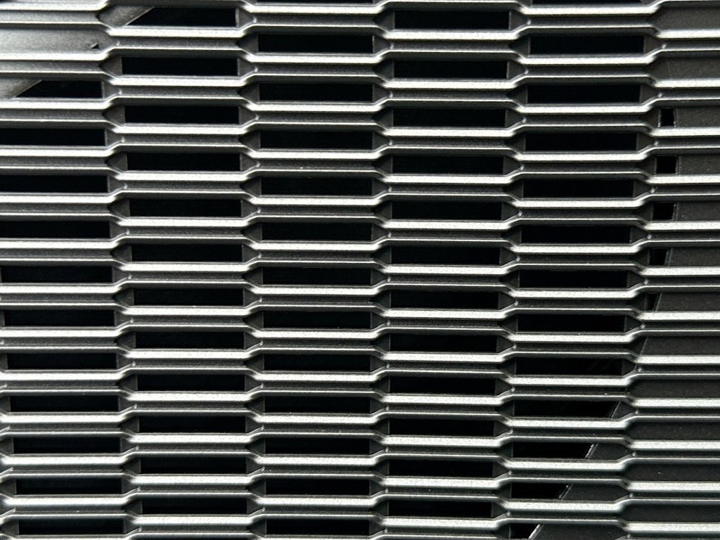 New 2025 Jeep Grand Cherokee Laredo w/ Luxury Tech Group I RWD image 19