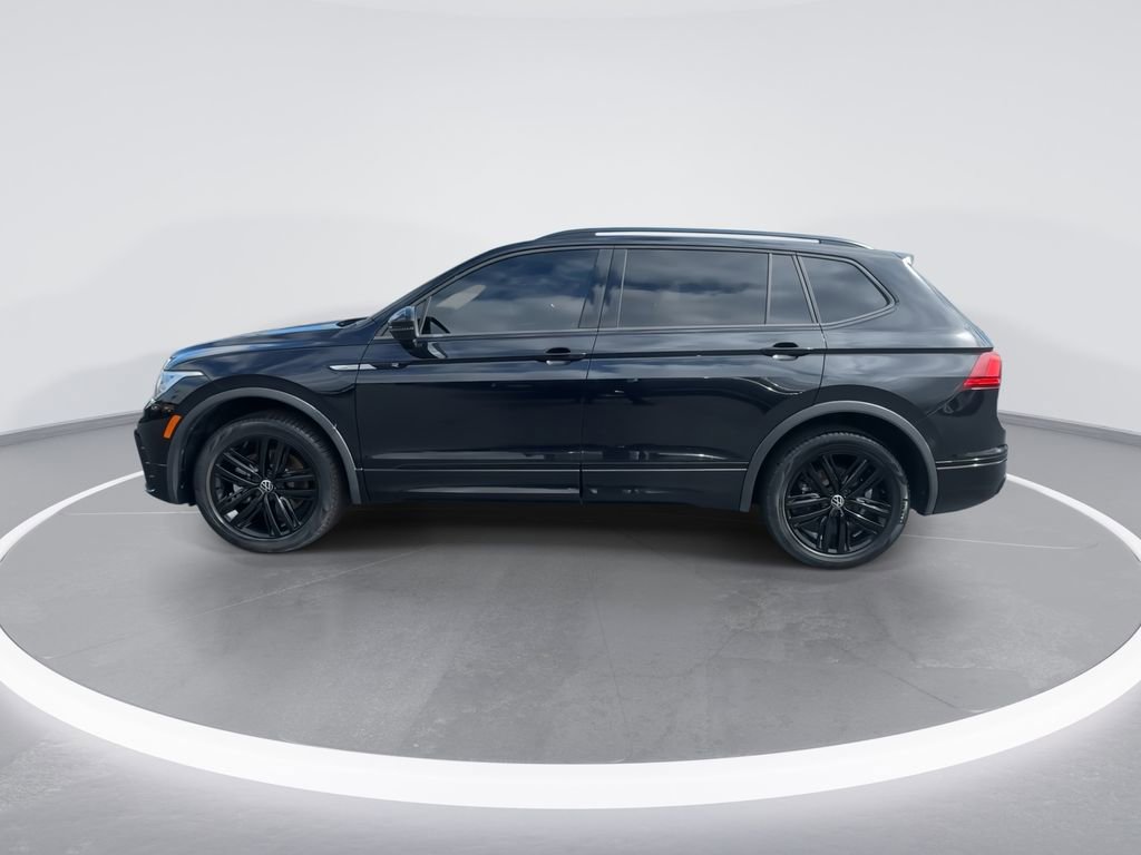 Used 2022 Volkswagen Tiguan SE R-Line AWD/4WD image 5