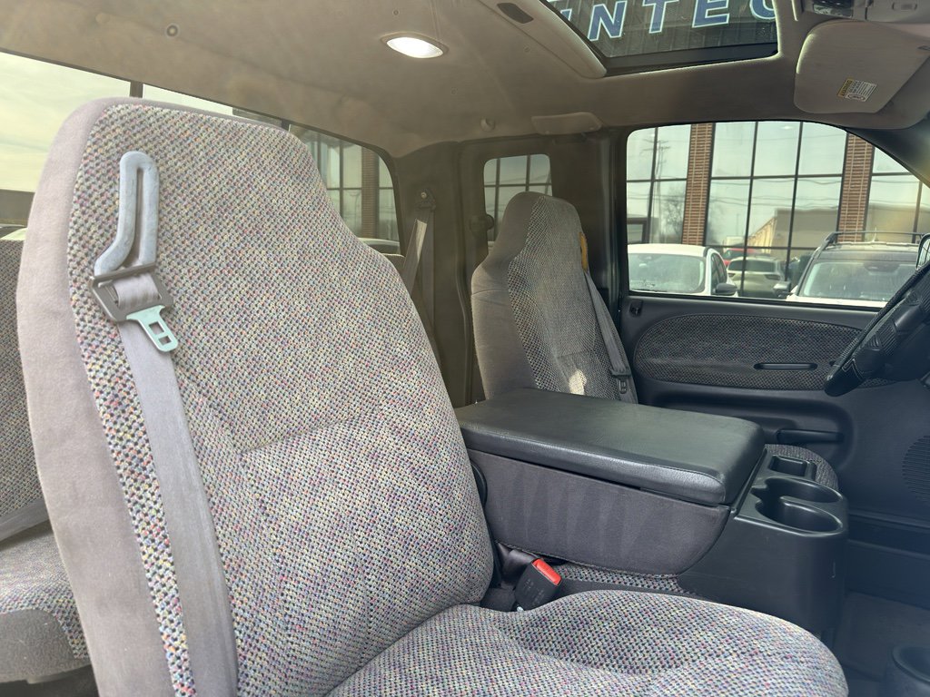 Used 2001 Dodge Ram 2500 Truck ST image 31