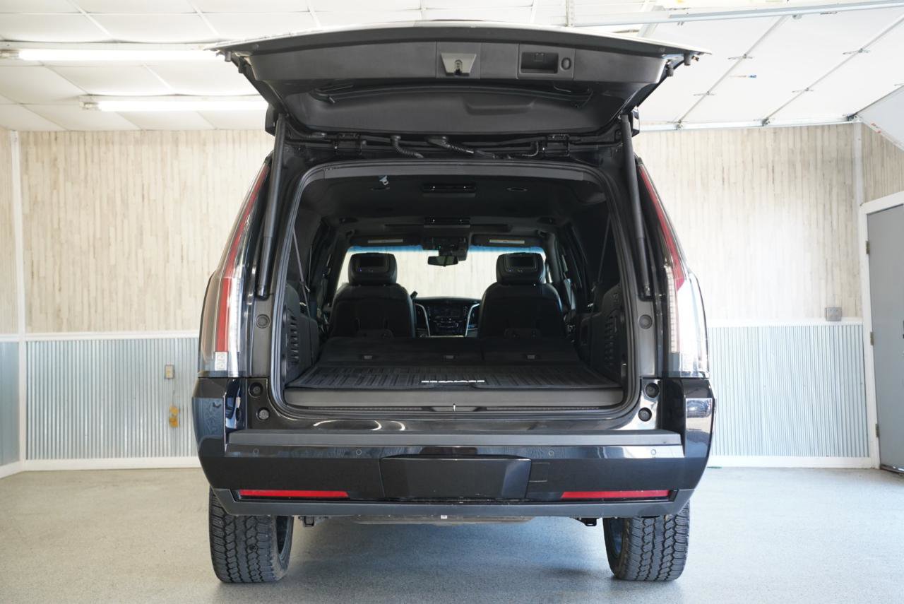 Used 2019 Cadillac Escalade ESV Platinum w/ Escalade Sport Edition image 43