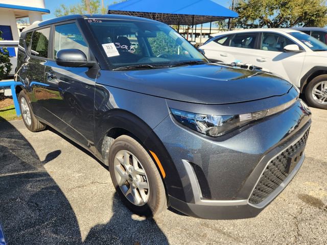 Used 2025 Kia Soul LX w/ LX Technology Package image 1