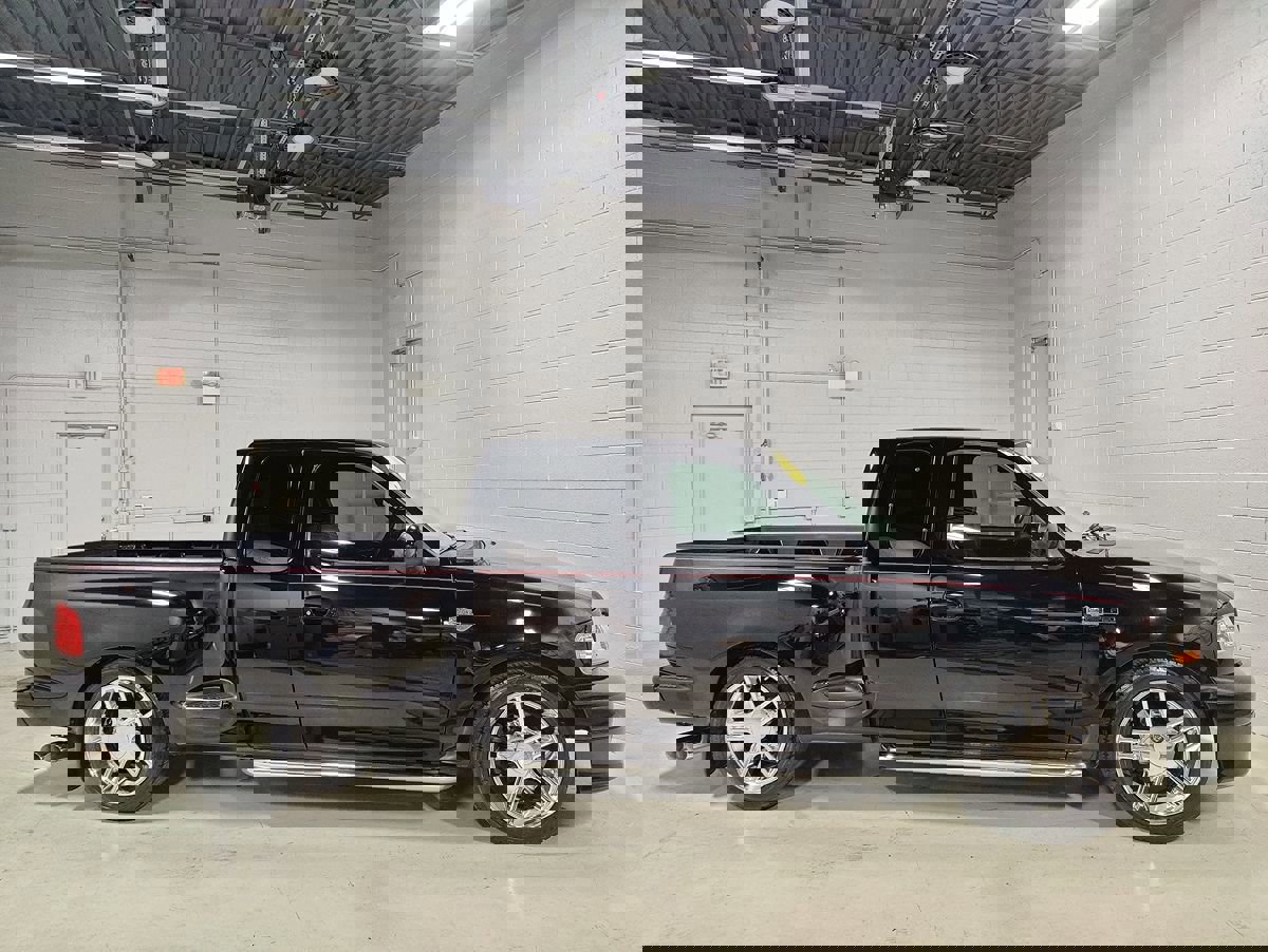 Used 2000 Ford F150 Harley-Davidson image 7