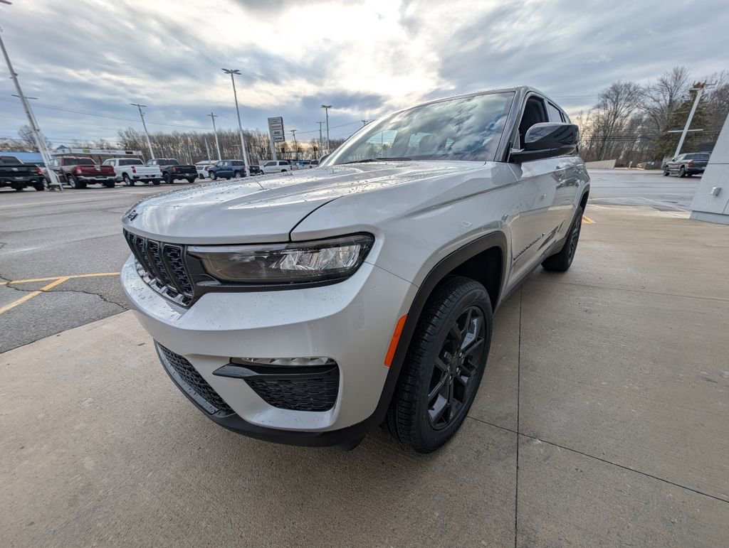 New 2025 Jeep Grand Cherokee Limited image 8