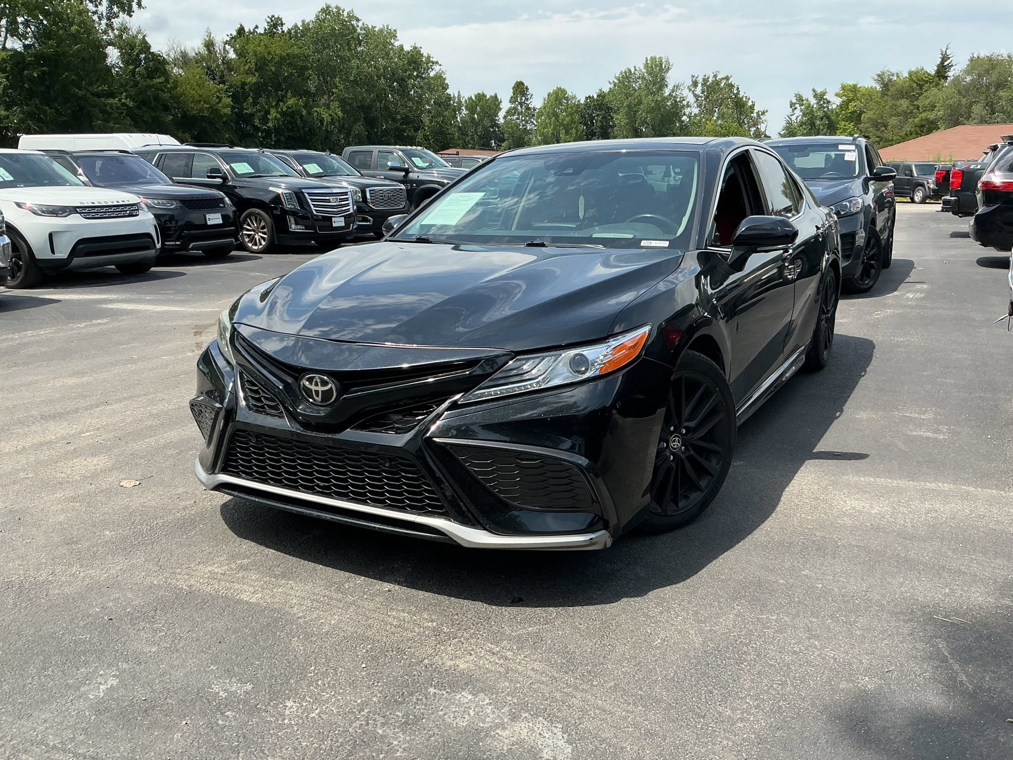 Used 2021 Toyota Camry XSE w/ Navigation Package FWD image 2