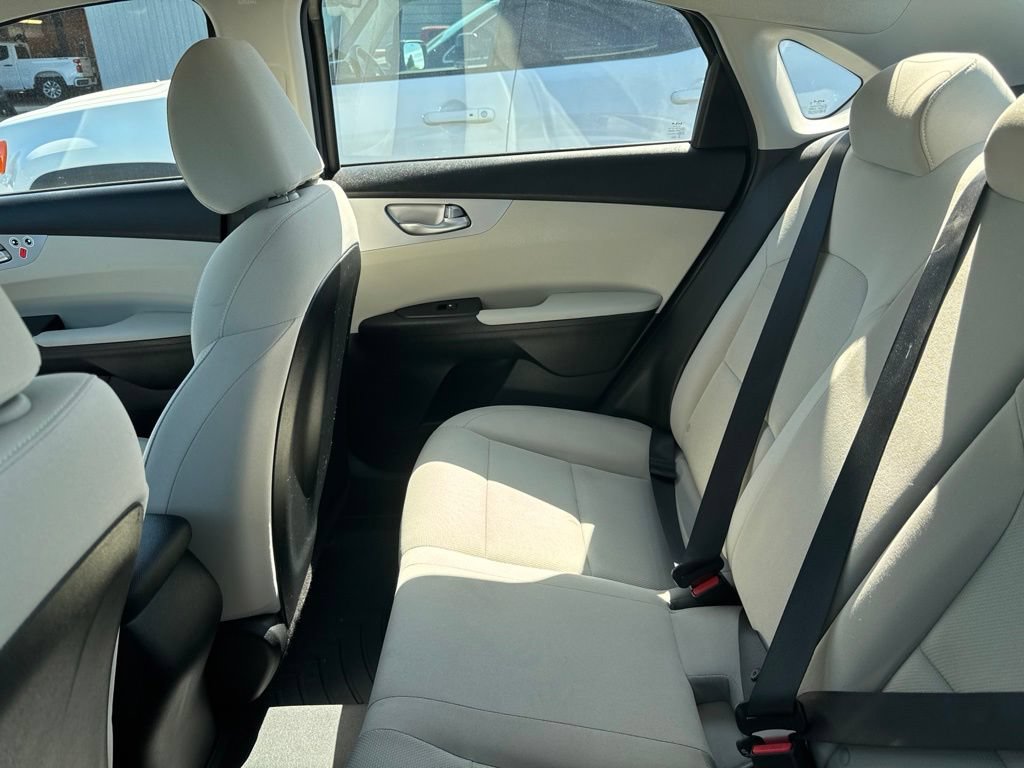 Used 2023 Kia Forte LXS w/ LXS Technology Package FWD image 9