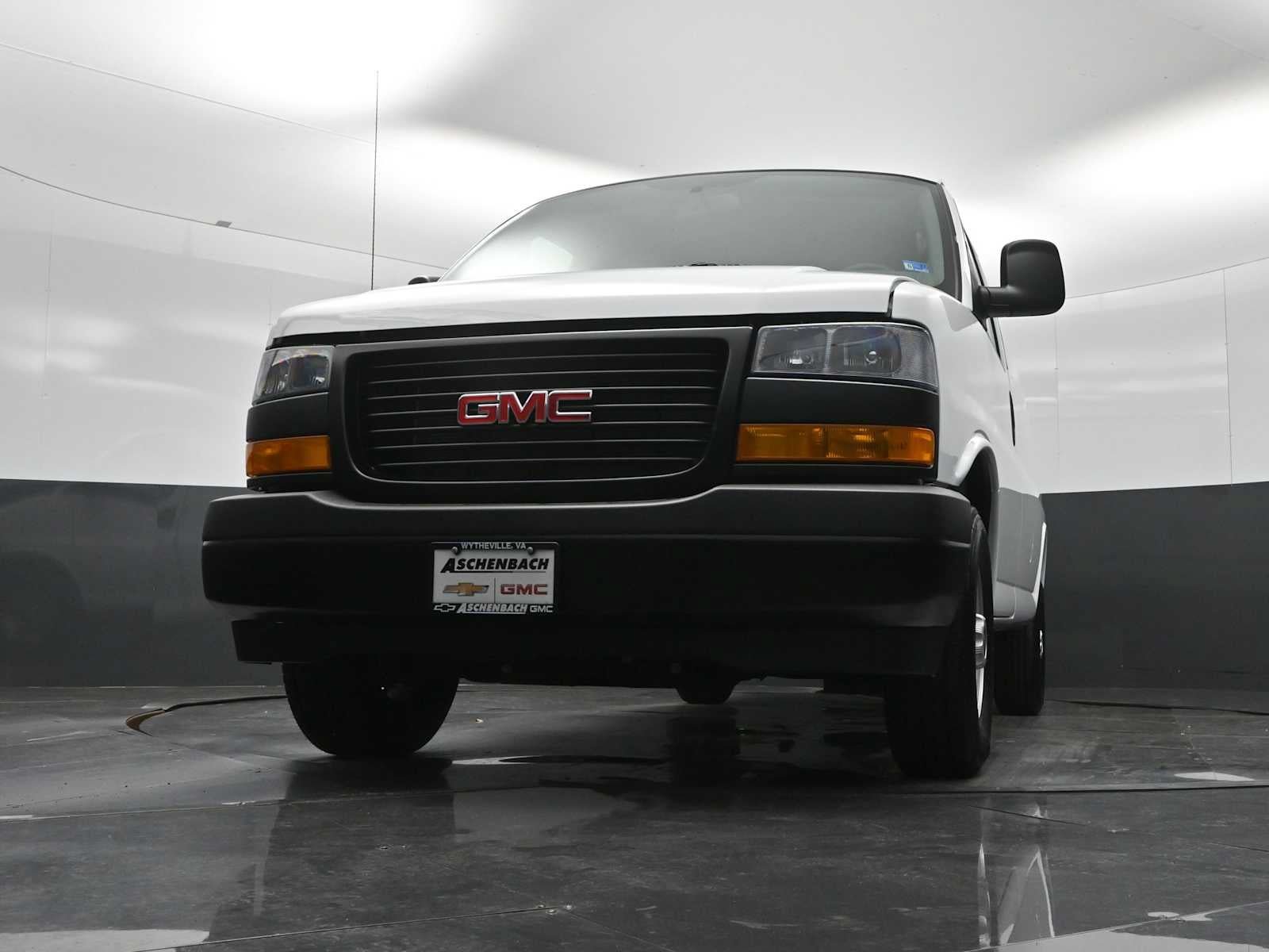 New 2026 GMC Savana 3500 w/ Driver Convenience Package RWD image 20